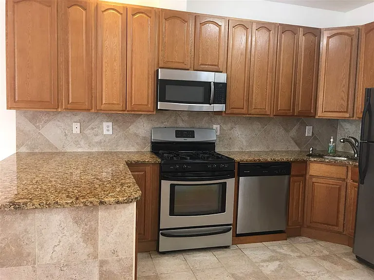 454 Central Ave #2-R — Photo 63