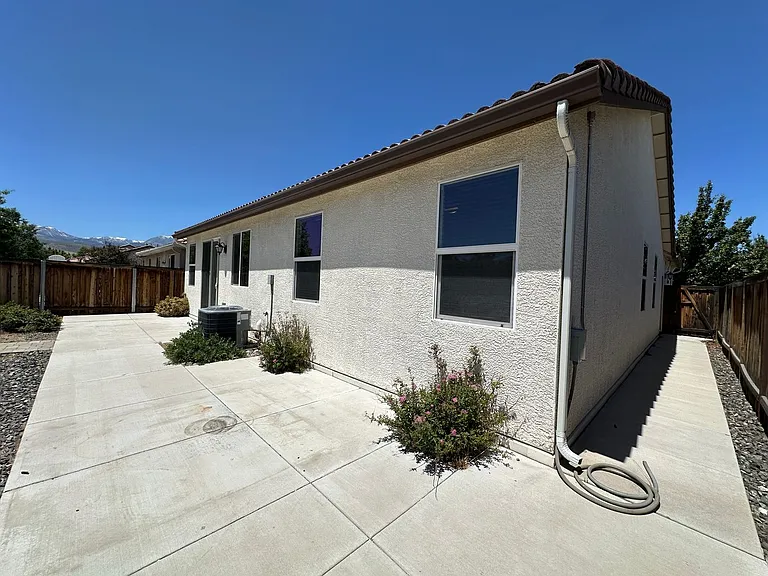 11690 Cervino Dr — Photo 13