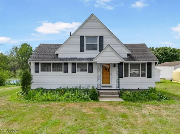 1284 Culbertson Dr, Barberton, OH 44203