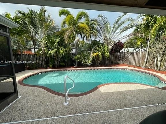 4th image of 10485 SW 52nd St #10485