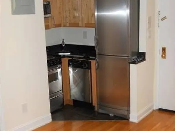 221 Avenue S, Brooklyn, NY 11223