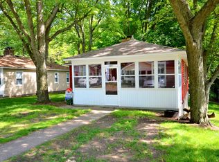 17258 Lake Ct, Holland, MI 49424
