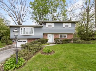 266 E Grassy Sprain Rd, Yonkers, NY 10710