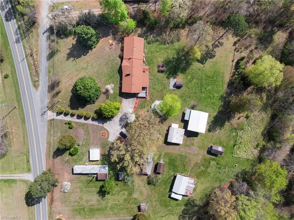 9188 State Highway 8, Lexington, NC 27292