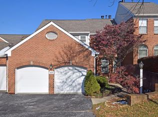 5470 Windridge Vw, Columbia Twp, OH 45243