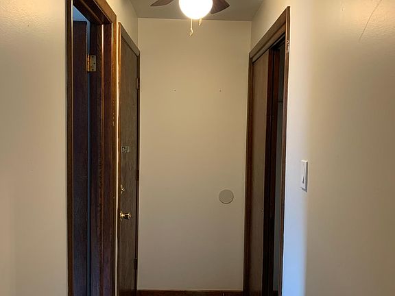 4th image of 268 Robert Dr