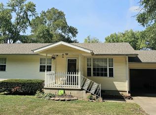 1826 Sherry Ave, Seneca, MO 64865