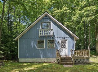 19048 Birch View Trl, Lake Ann, MI 49650
