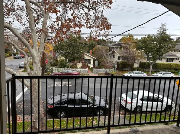 391 College Ave #E, Palo Alto, CA 94306