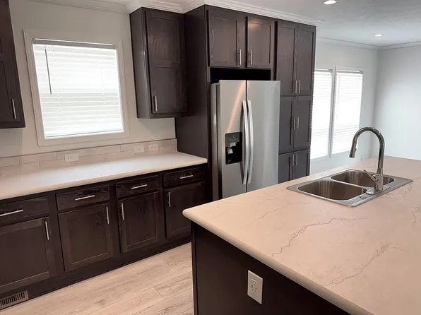 1648 Santa Fe Trl, Hartland, MI 48353