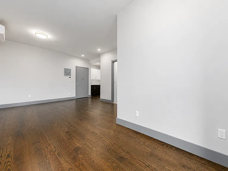 1277 Putnam Ave #1B — Photo 4