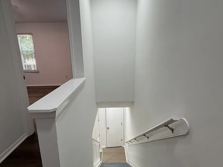 2805 Queen Anne Ct — Photo 32
