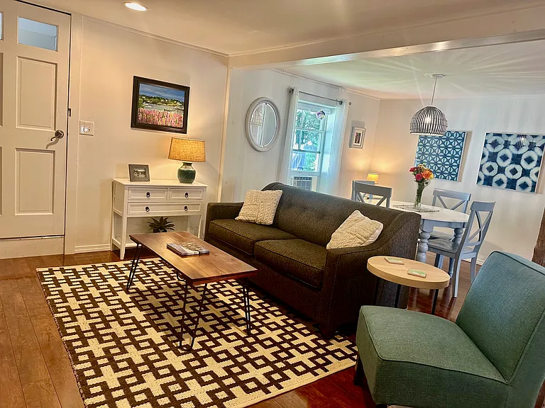27 Underwood Rd #A — Photo 10