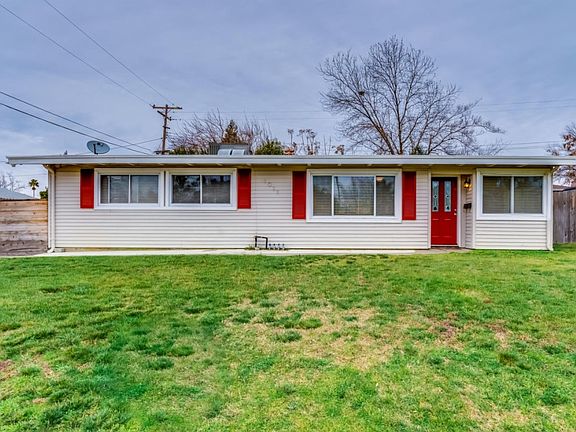 5th image of 1011 Sunset Dr