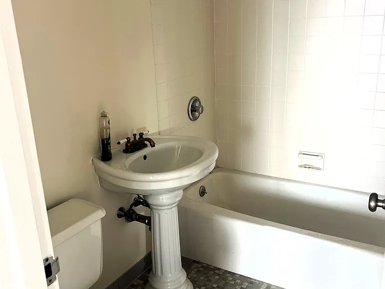 872 Massachusetts Ave #6-A — Photo 17