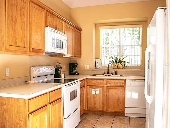 5th image of 17530 Woodcrest Way