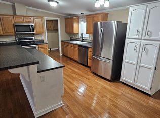 15083 Maccorkle Ave, Cabin Creek, WV 25035