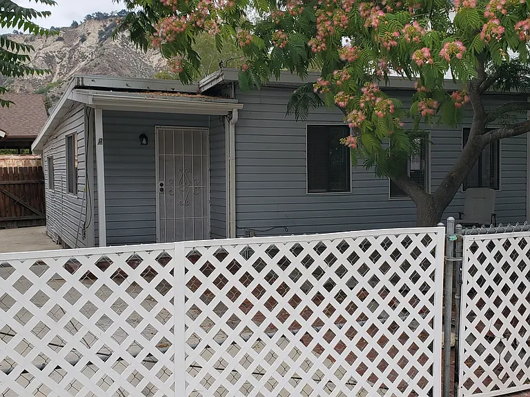 51 Sycamore Dr — Photo 16