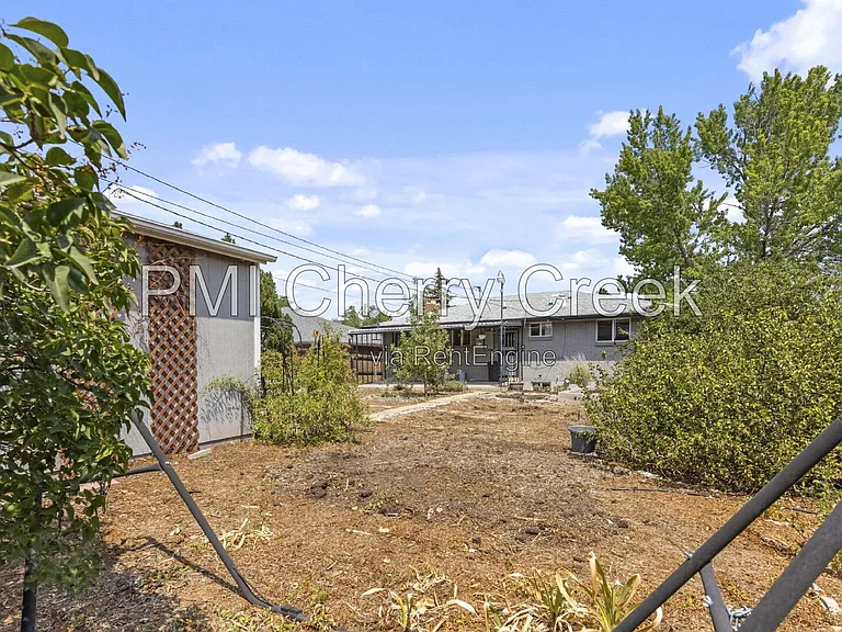 1364 W Center Ave — Photo 27
