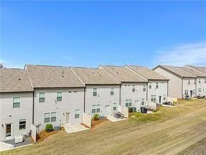 2537 Pearl Ridge Trce — Photo 4