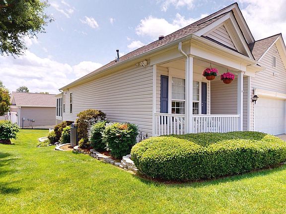 5th image of 34 Dayton Cir