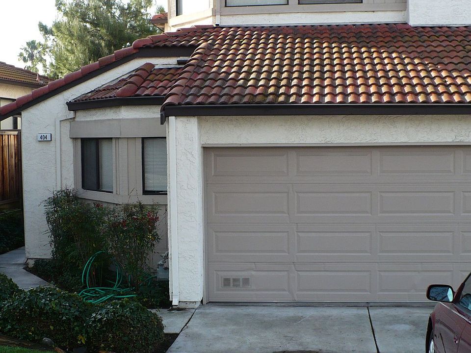 2nd image of 404 Branham Ln E