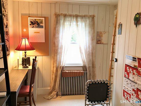 4th image of 19 Weed Avenue