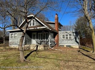 2368 Haslett Rd, East Lansing, MI 48823