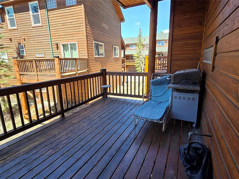 53 Skyline Dr — Photo 2
