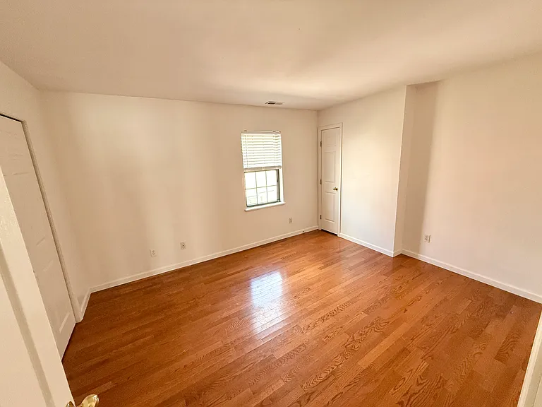 133 Walton St #132 — Photo 15