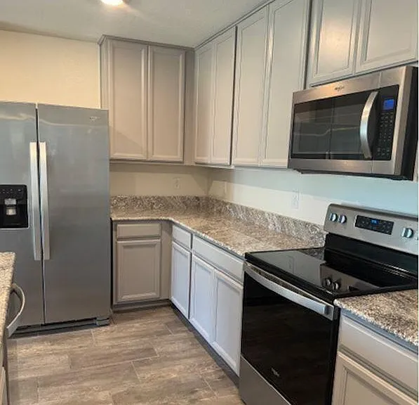 1451 W Pinkley Ave — Photo 4