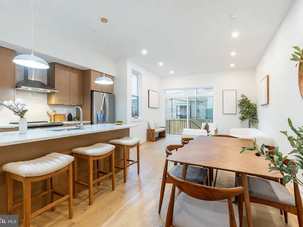 903 Corinthian Ave #2, Philadelphia, PA 19130