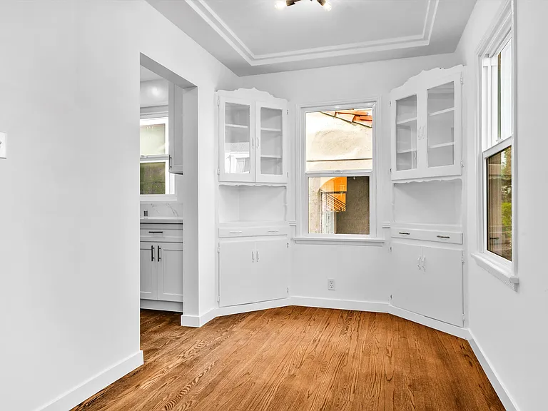 1940 1/2 S Harcourt Ave #1940-1/2 — Photo 3