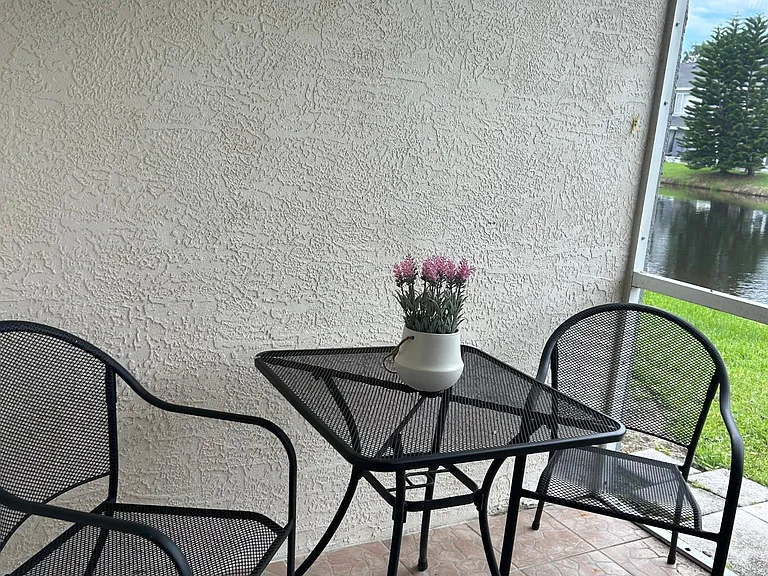 250 Countryside Key Blvd — Photo 9