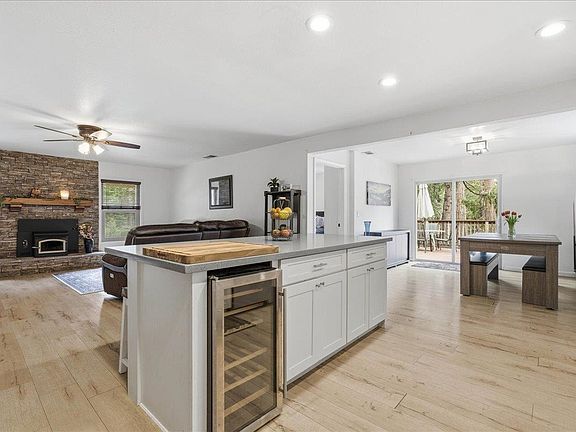 4th image of 2797 Forebay Rd