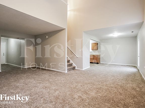 3rd image of 3265 Blue Ash Ln