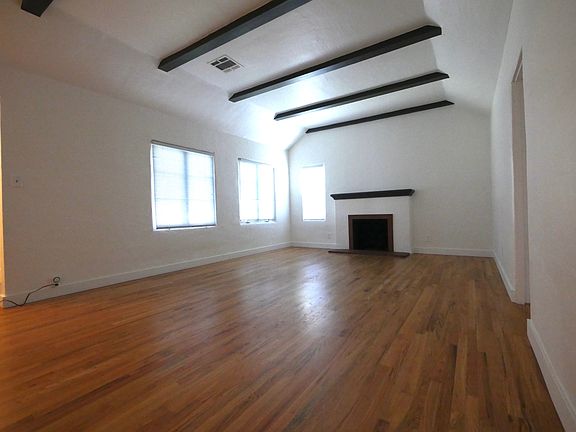 3rd image of 427 S Griffith Park Dr