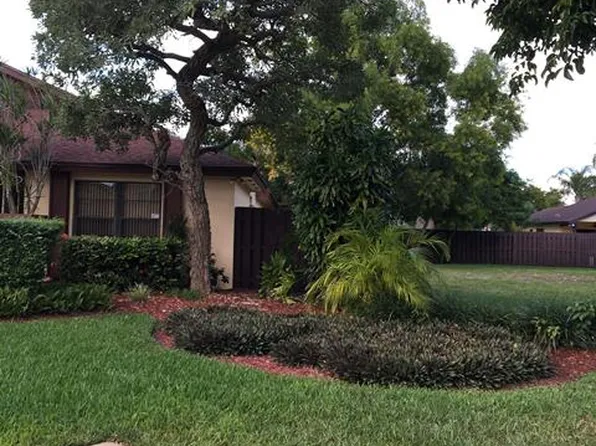 5428 SW 152 Place Cir, Miami, FL 33185