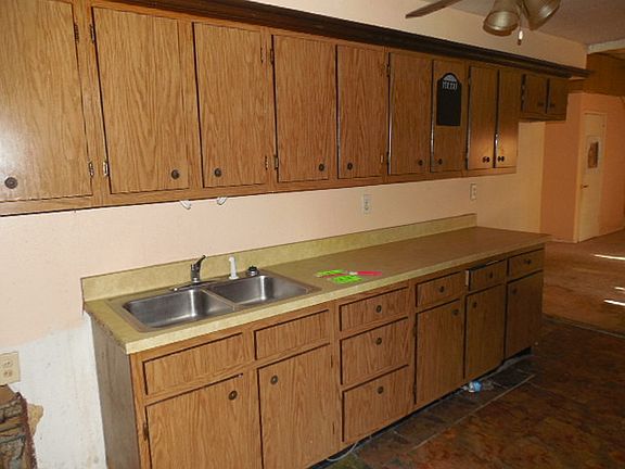 3rd image of 3208 Idlewood Ter
