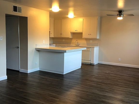 3rd image of 1611 Cormorant Way APT 1