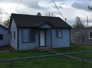 1011 SW Isham St, Grants Pass, OR 97526