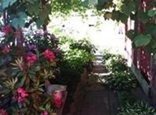 72 Swift St, Lowell, MA 01852