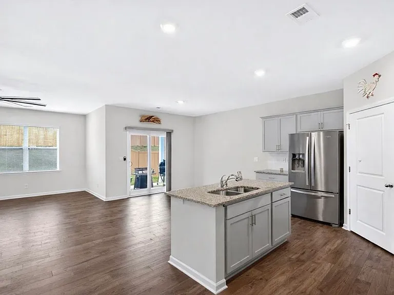 462 Fenwick Dr — Photo 14