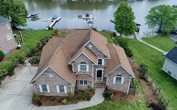 2nd image of 110 Jade Ct