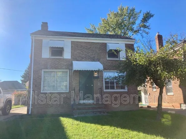 5574 Beechwood Ave, Maple Heights, OH 44137