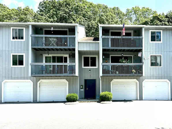 84 Buddington Road APT 3, Groton, CT 06340
