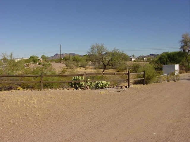 2nd image of 2275 N SCENIC Street