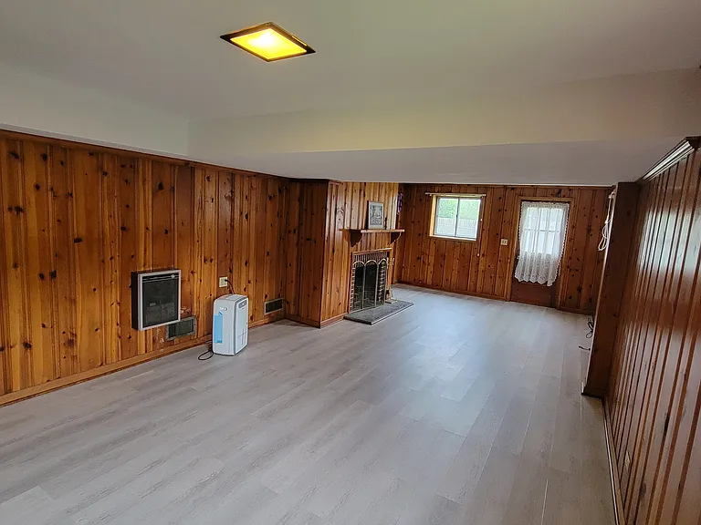 2316 Greenbrier Dr — Photo 13