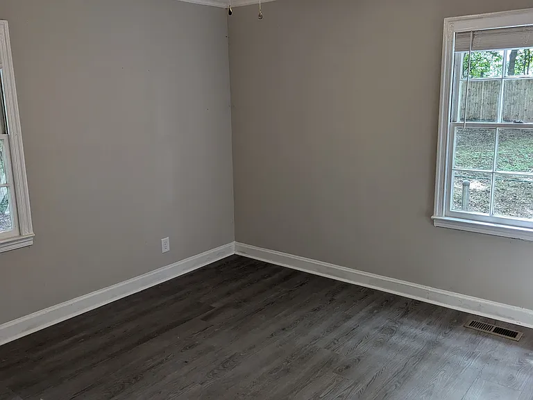 1709 Anderson St — Photo 15