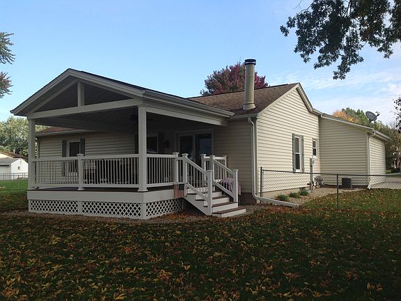 16x16 Covered trex deck